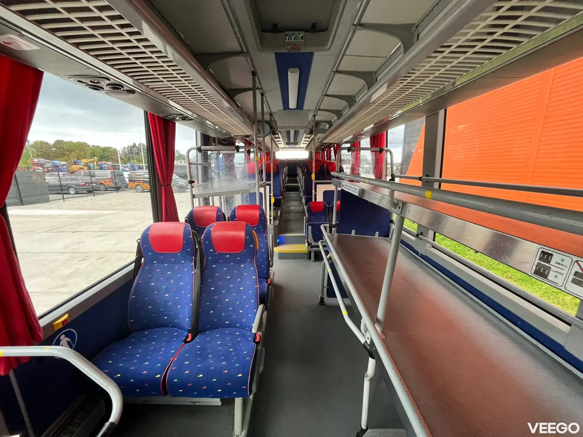 Volvo B8R 44 SEATS + 53 STANDING / AC / AUXILIARY HEATER  240kW