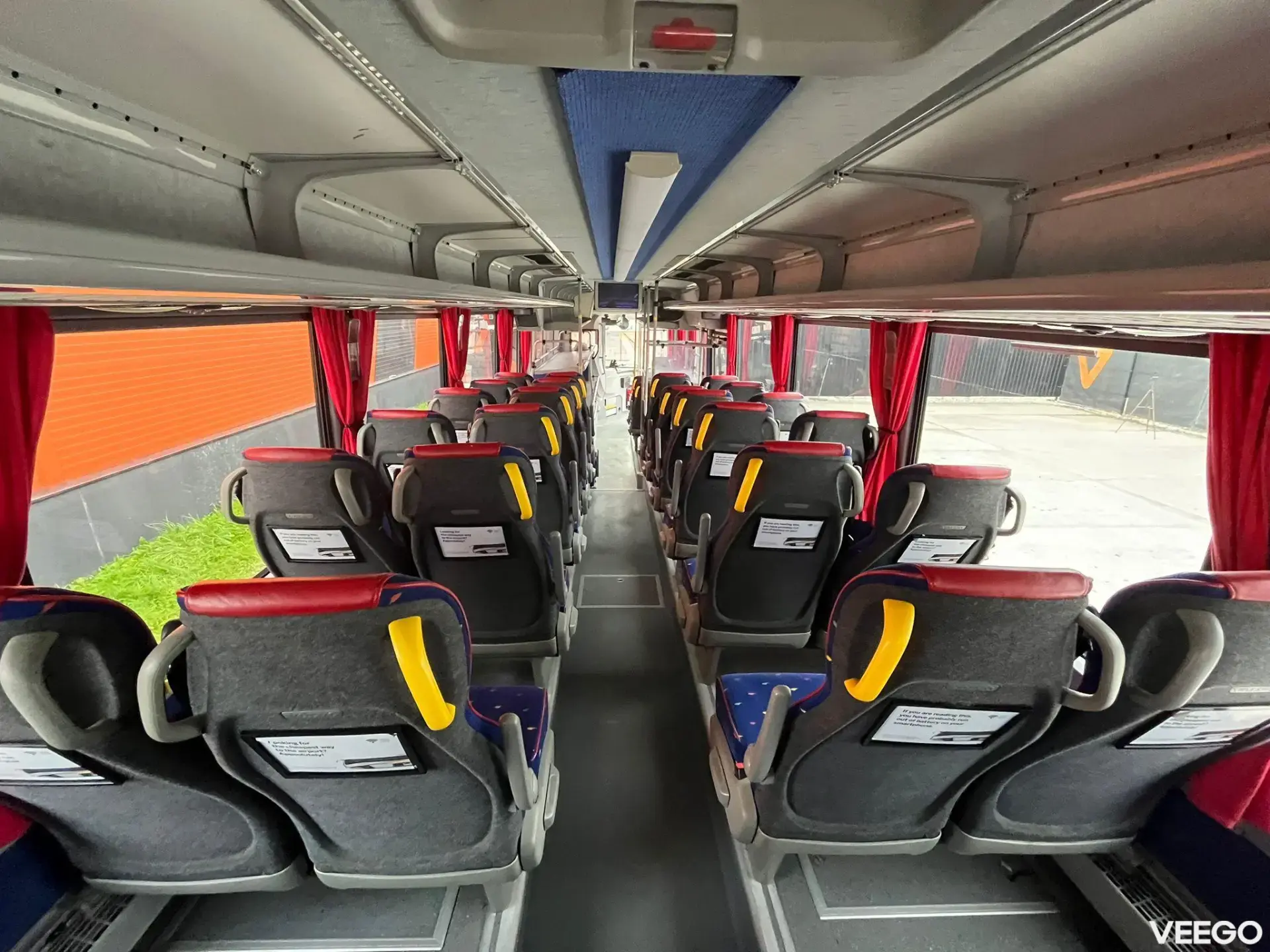 Volvo B8R 44 SEATS + 53 STANDING / AC / AUXILIARY HEATER  240kW