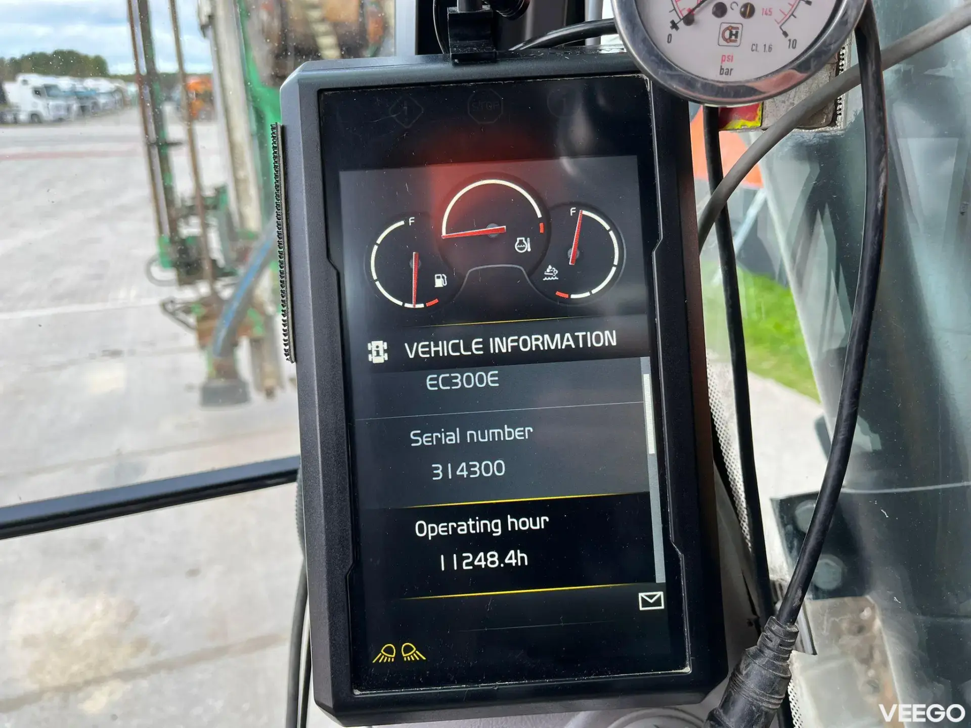 Volvo EC 300 E WITH MONTABERT CPA 295 DRILL PRICE 123900.- 180kW