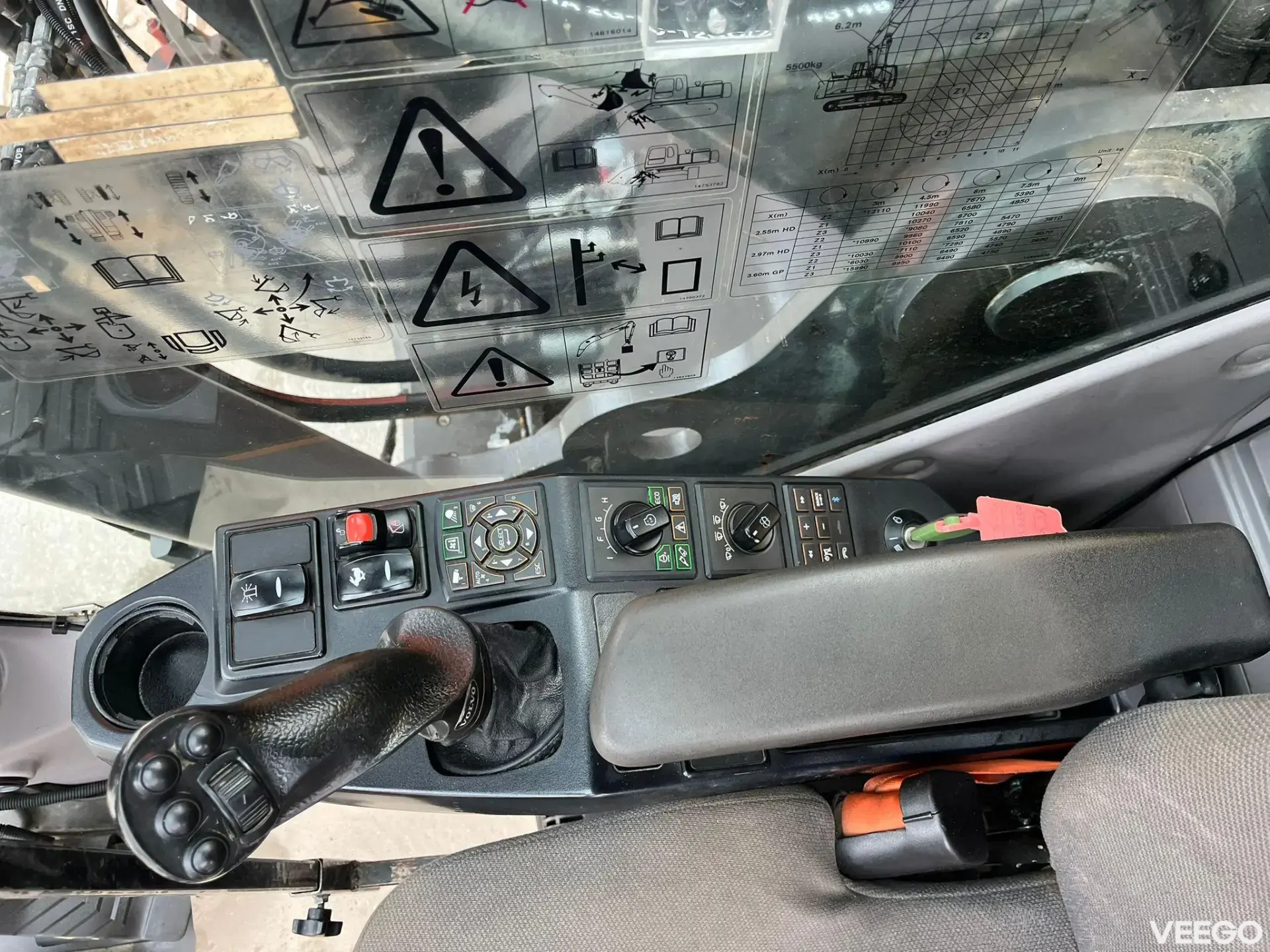 Volvo EC 300 E WITH MONTABERT CPA 295 DRILL PRICE 123900.- 180kW