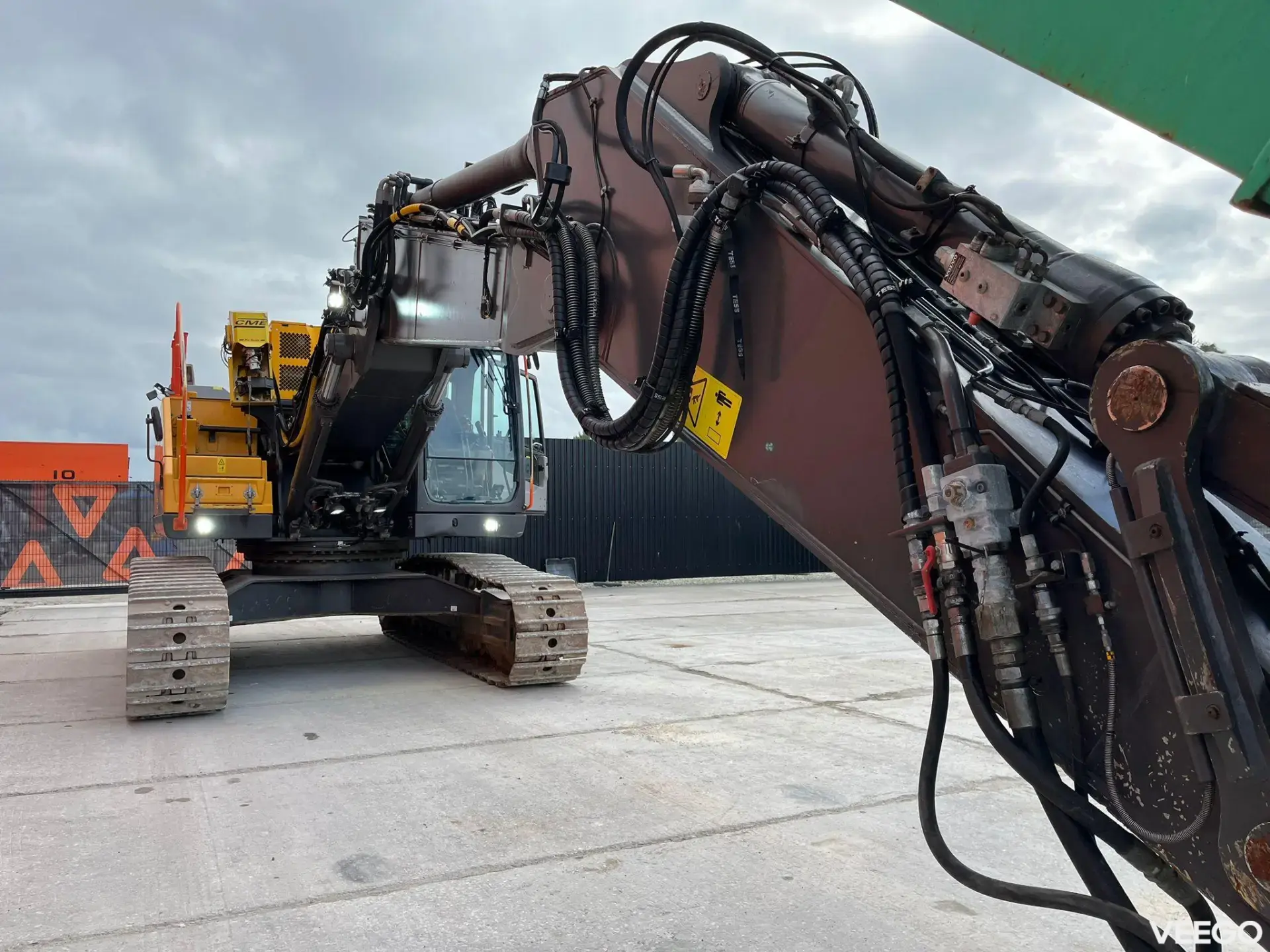 Volvo EC 300 E WITH MONTABERT CPA 295 DRILL PRICE 123900.- 180kW