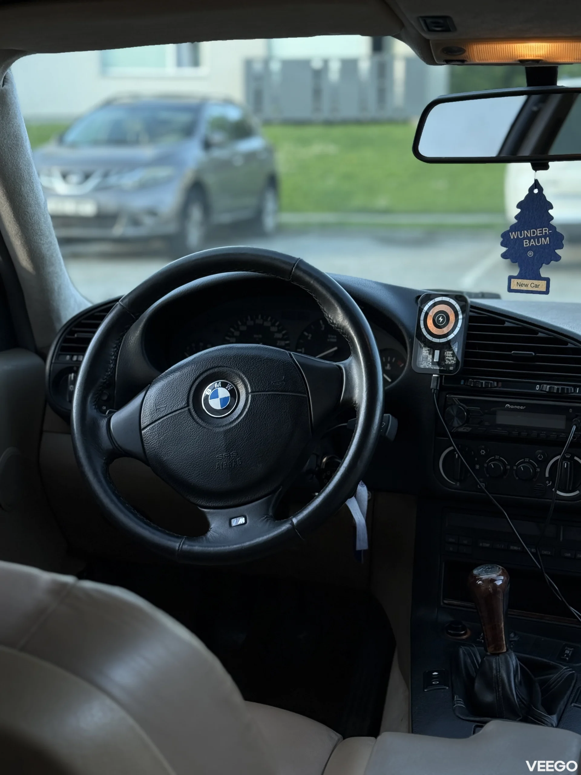 BMW 328 2.8 142kW