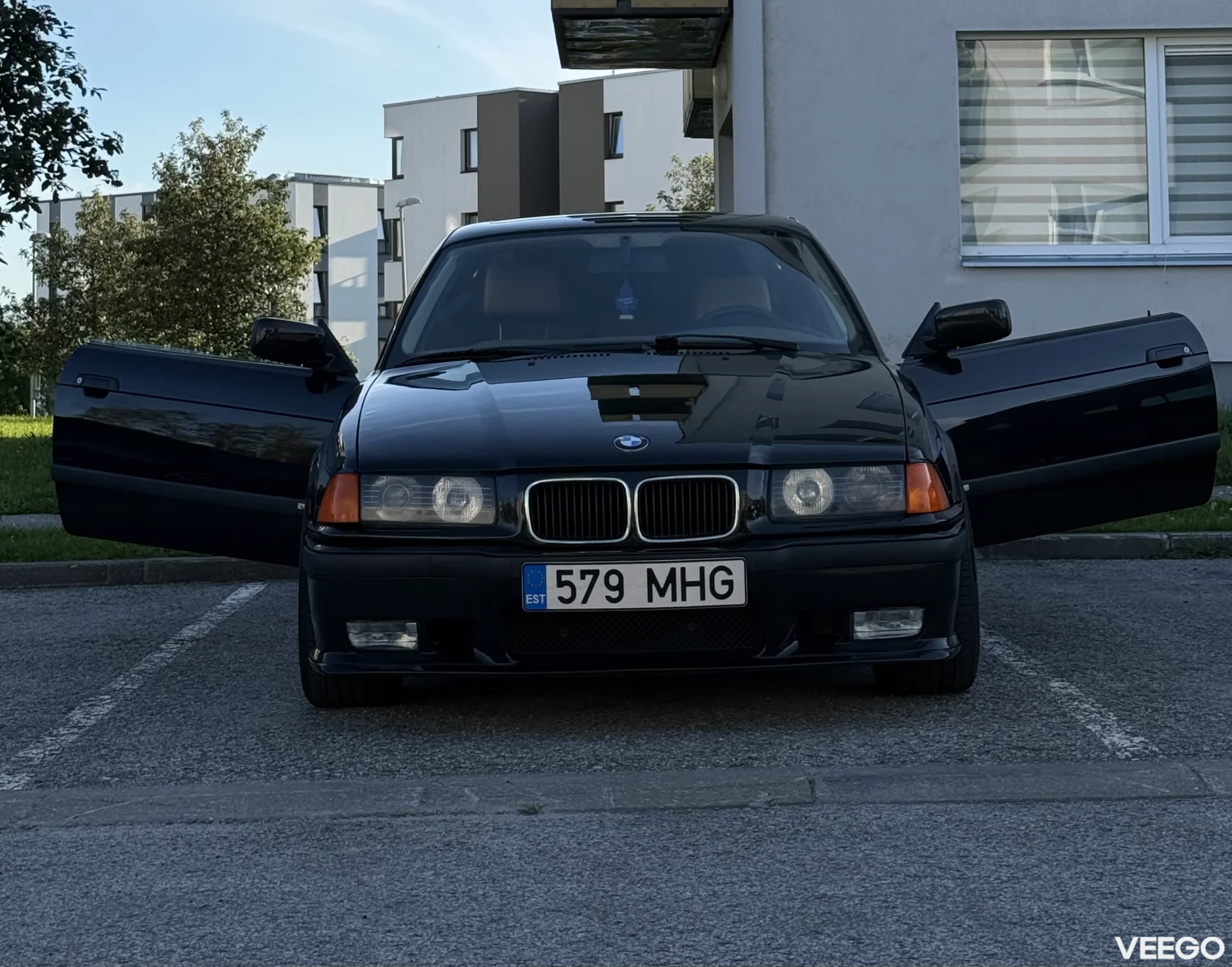 BMW 328 2.8 142kW