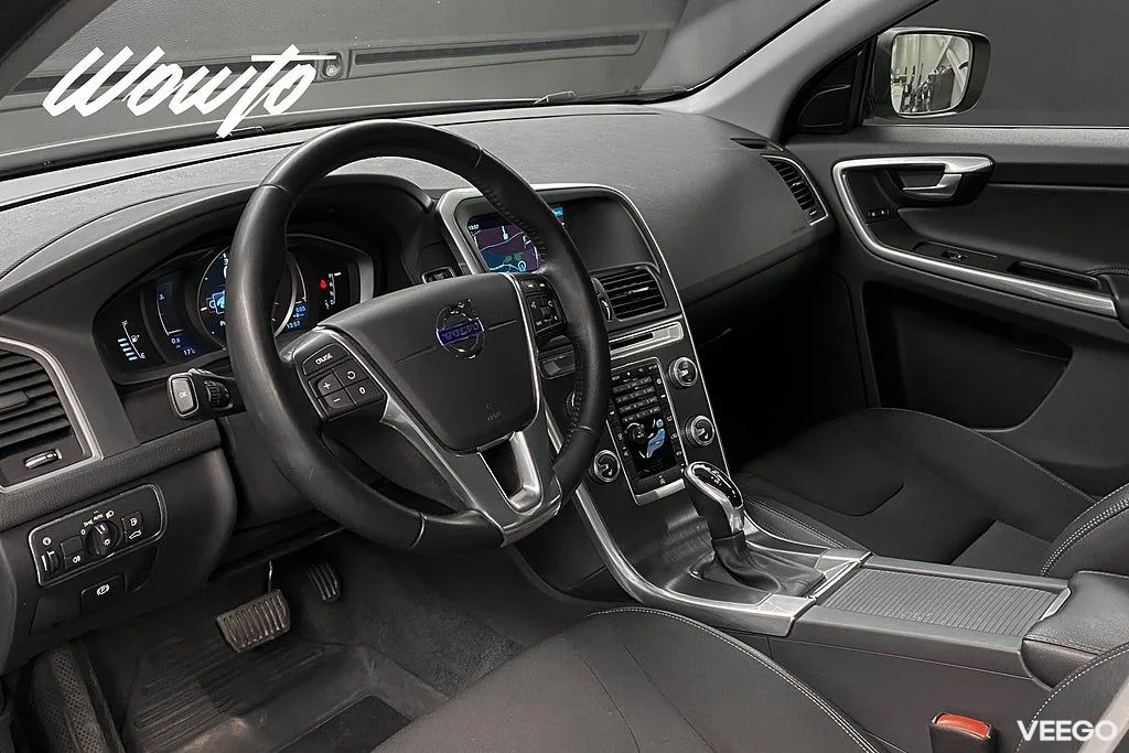 Volvo XC60 D4 Aut 190HK Momentum /Värmare /Navi 140kW