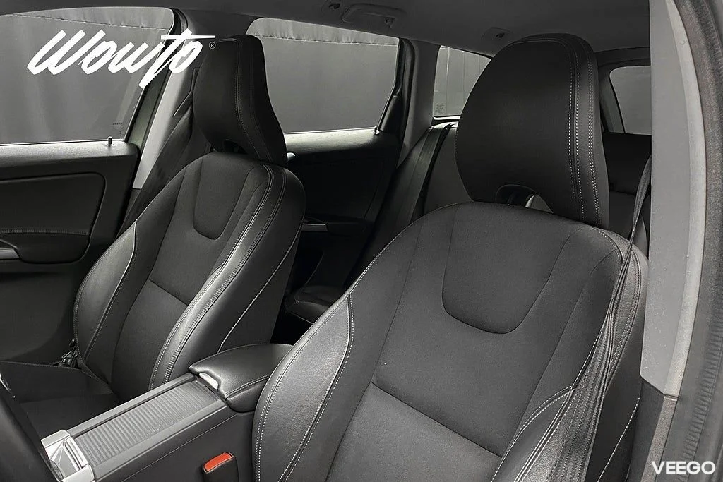 Volvo XC60 D4 Aut 190HK Momentum /Värmare /Navi 140kW