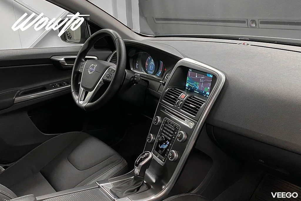 Volvo XC60 D4 Aut 190HK Momentum /Värmare /Navi 140kW