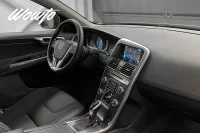 Volvo XC60 D4 Aut 190HK Momentum /Värmare /Navi 140kW thumbnail