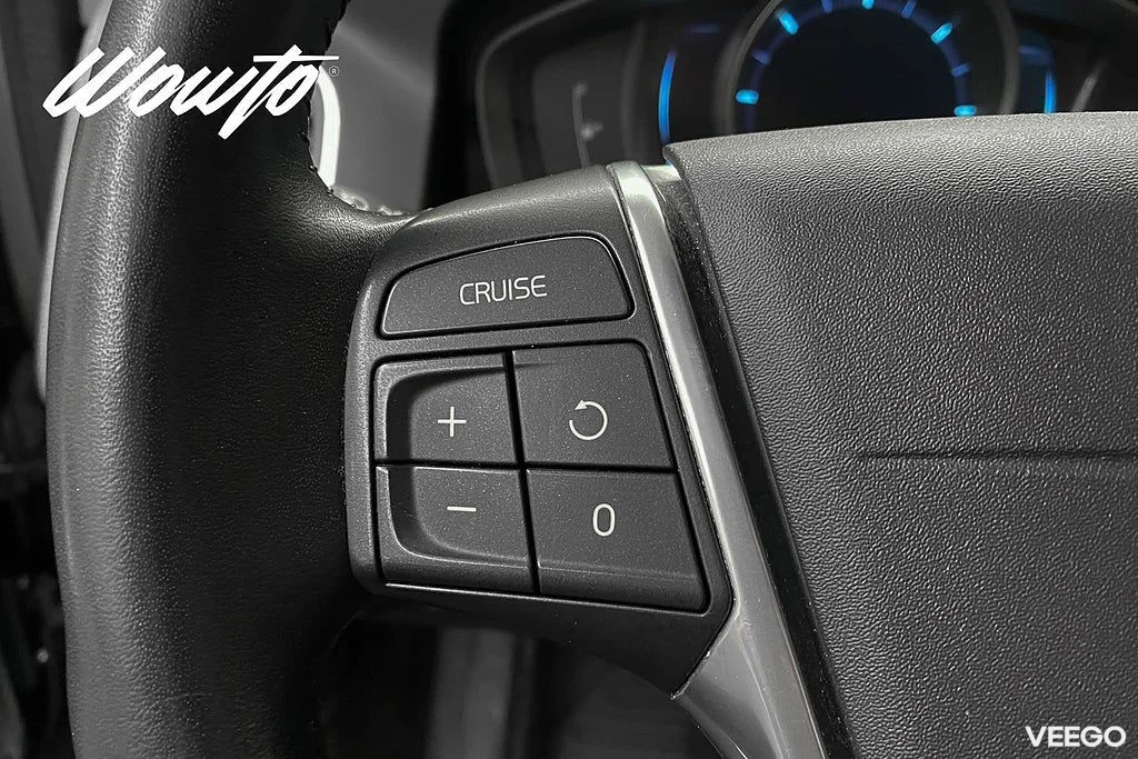 Volvo XC60 D4 Aut 190HK Momentum /Värmare /Navi 140kW