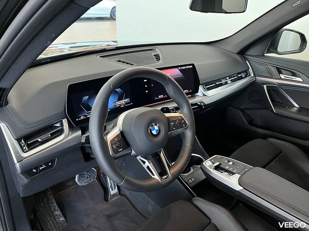 BMW X1 sDrive18i M Sport Drag Rattvärme Sportstol Park Assist 0kW