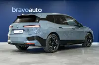 BMW iX Sportpakett 385kW thumbnail