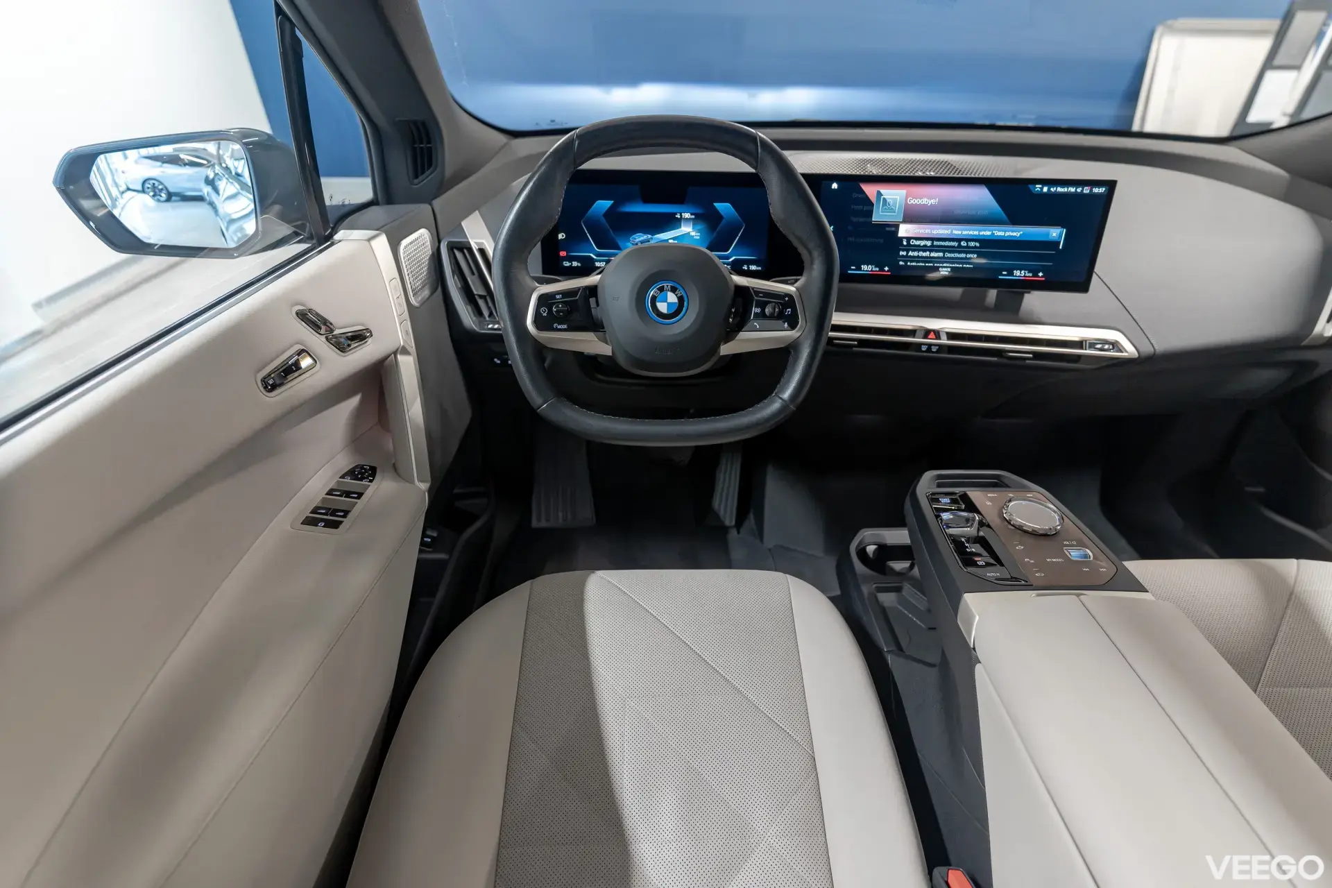 BMW iX Sportpakett 385kW