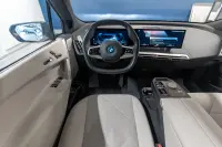BMW iX Sportpakett 385kW thumbnail