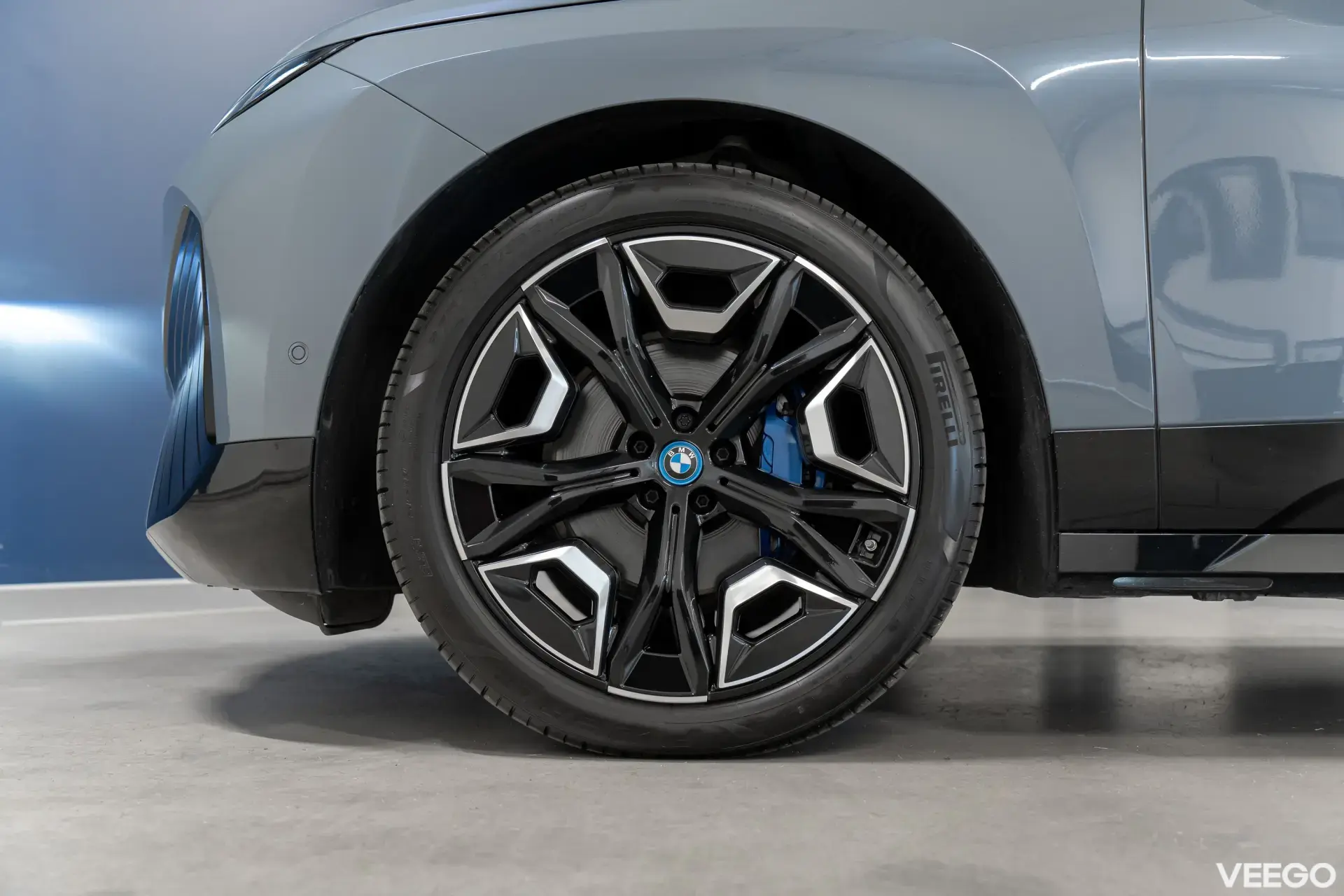 BMW iX Sportpakett 385kW