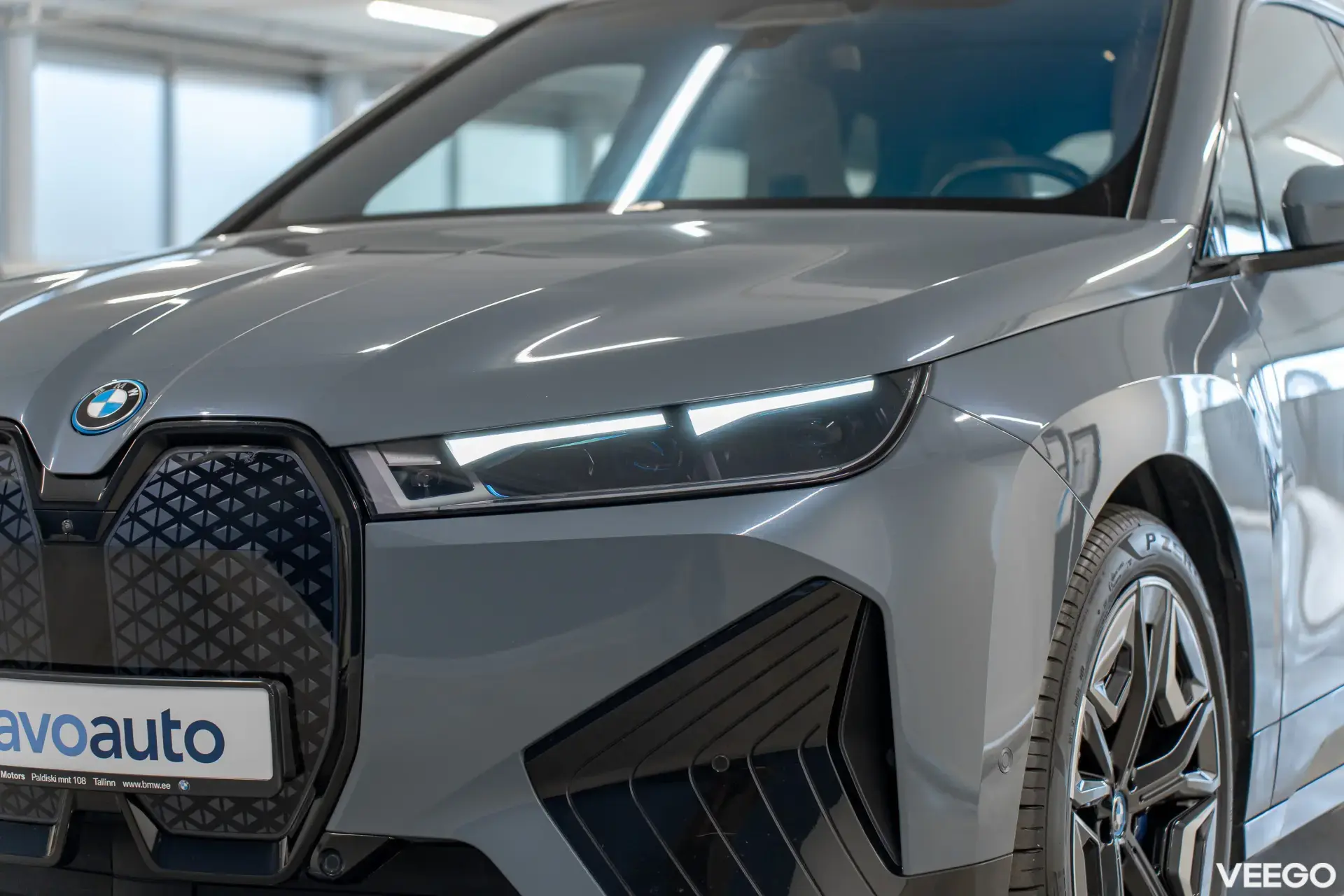 BMW iX Sportpakett 385kW