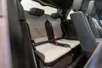 Land Rover Discovery R-Dynamic HSE P360 MHEV 3 265kW thumbnail