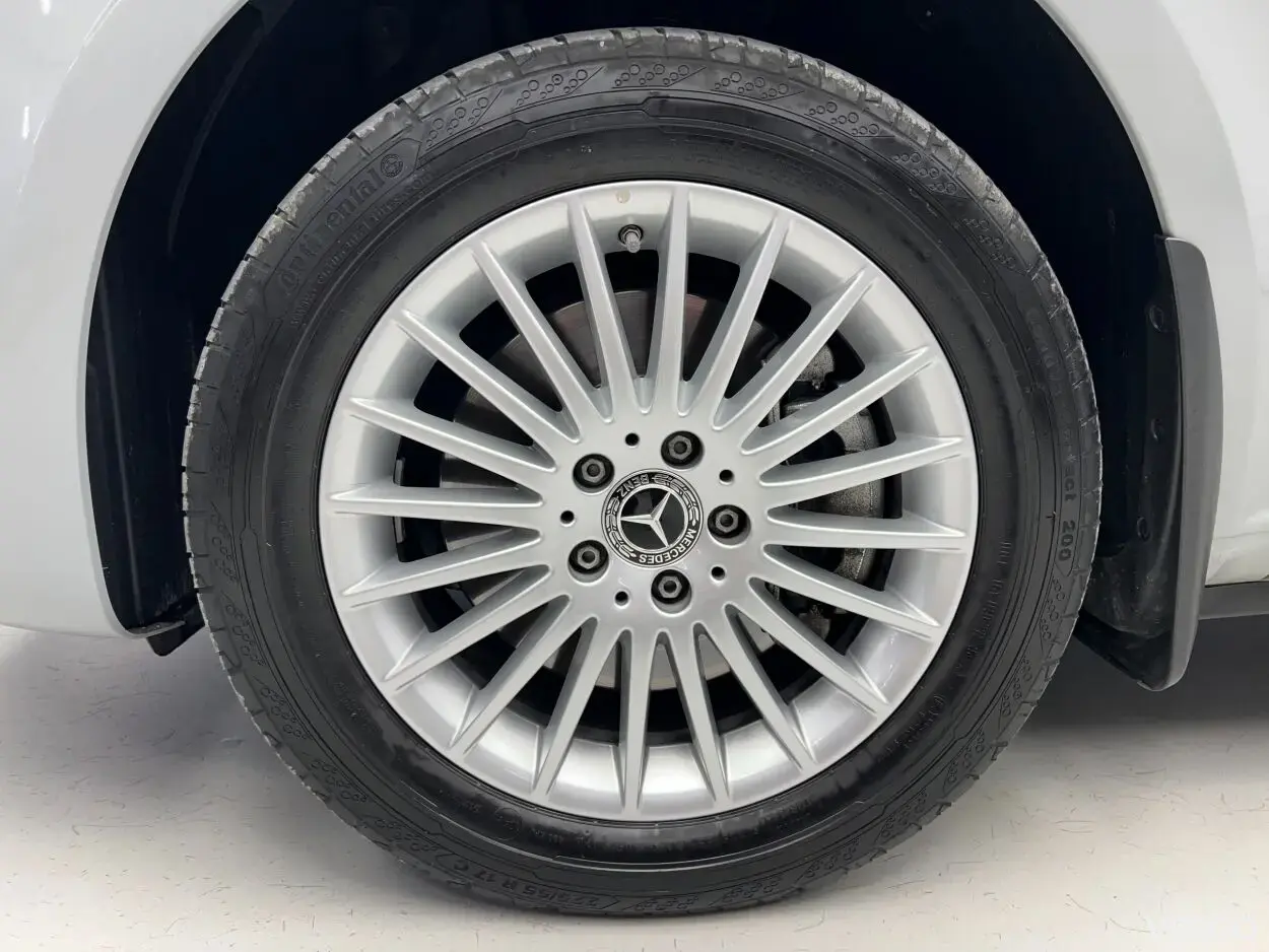 Mercedes-Benz Vito Tourer 119CDI 4Matic A2 2 140kW