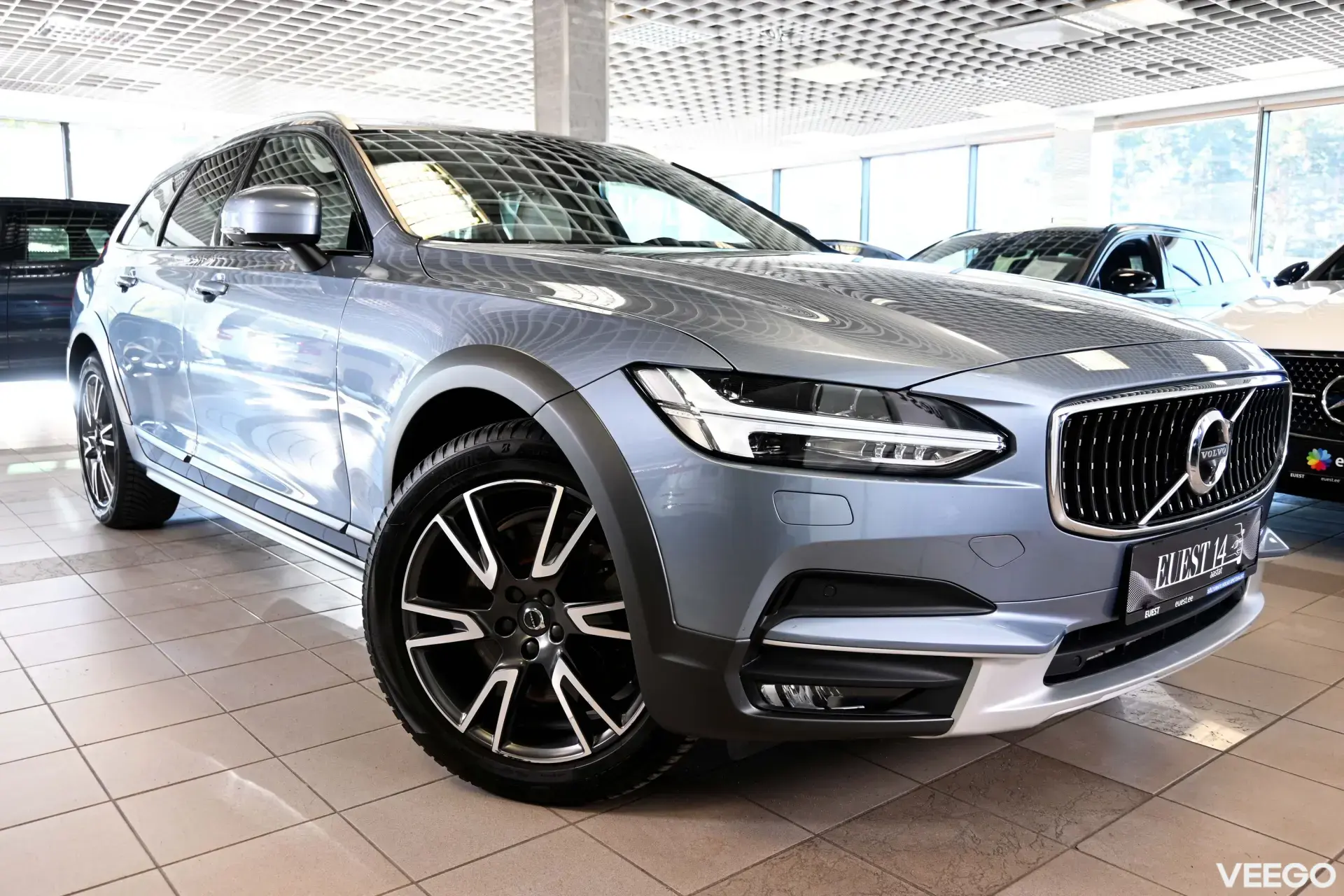 Volvo V90 Cross Country AWD LUXURY+ INSCRIPTION INTELLI SAFE 2 145kW