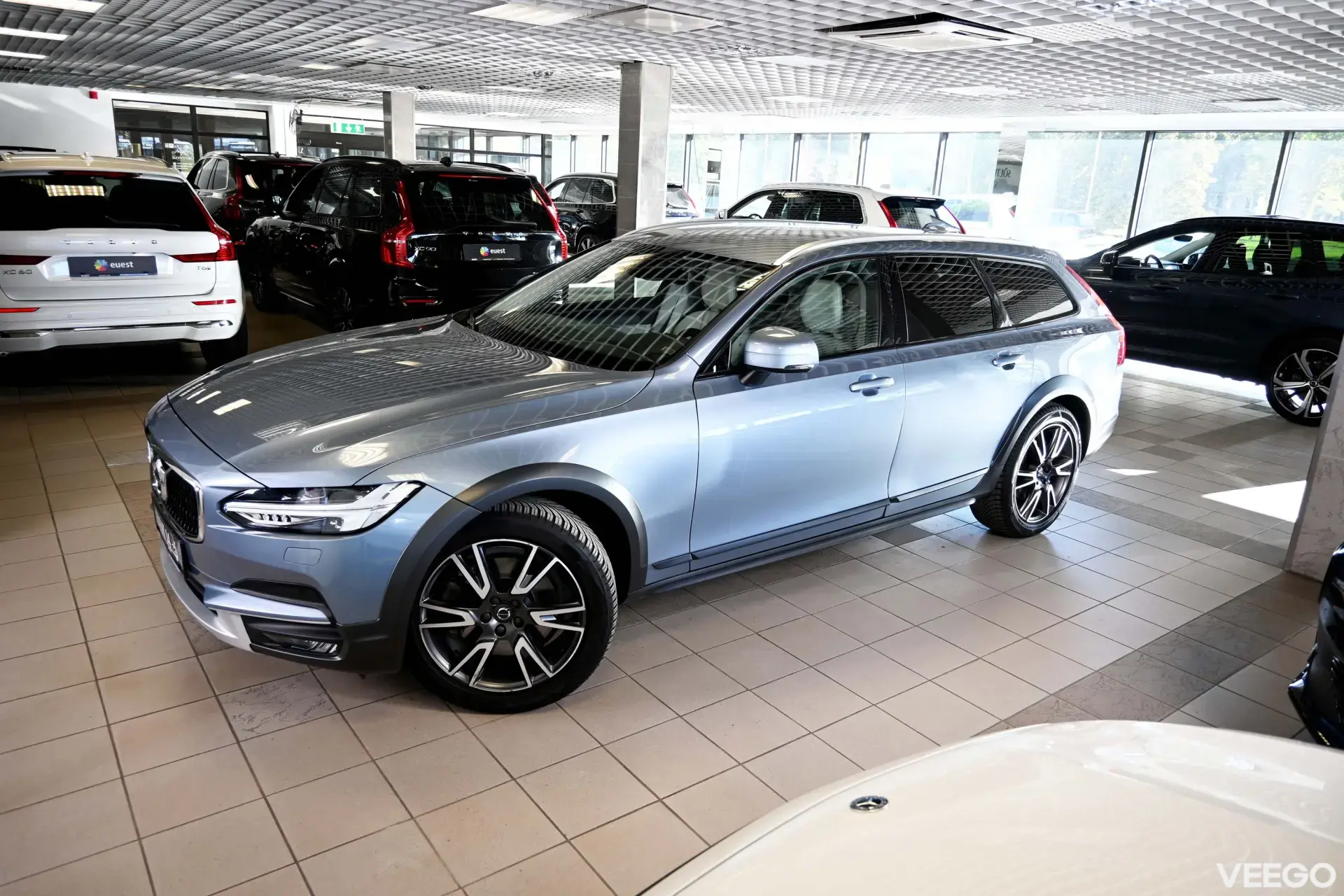 Volvo V90 Cross Country AWD LUXURY+ INSCRIPTION INTELLI SAFE 2 145kW