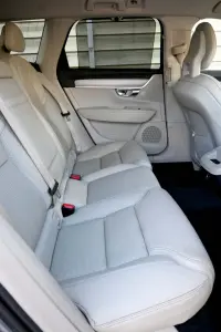 Volvo V90 Cross Country AWD LUXURY+ INSCRIPTION INTELLI SAFE 2 145kW thumbnail
