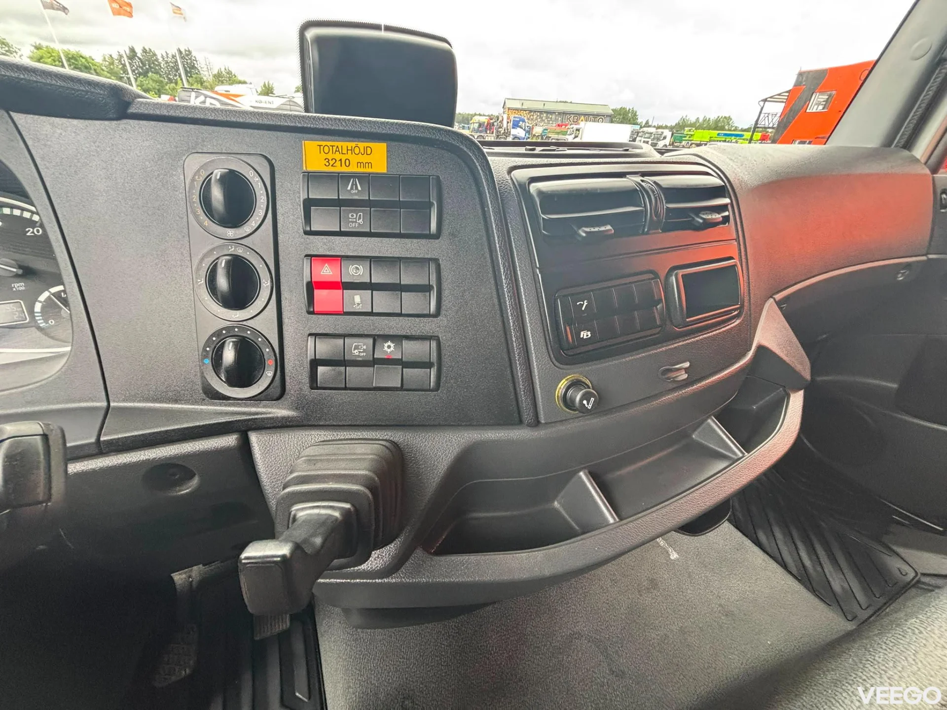 Mercedes-Benz Atego BOX L=6613 mm 160kW