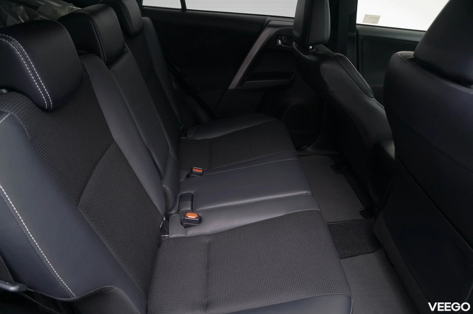 Toyota RAV4 Luxury 2 112kW