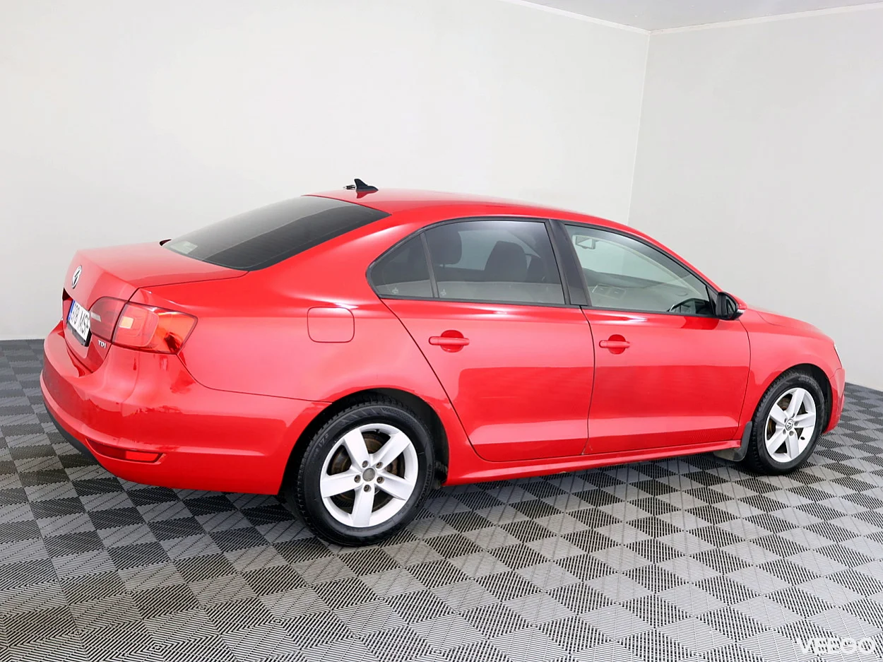 Volkswagen Jetta 1.6 77kW