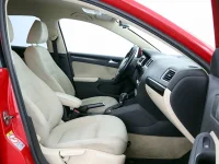 Volkswagen Jetta 1.6 77kW thumbnail