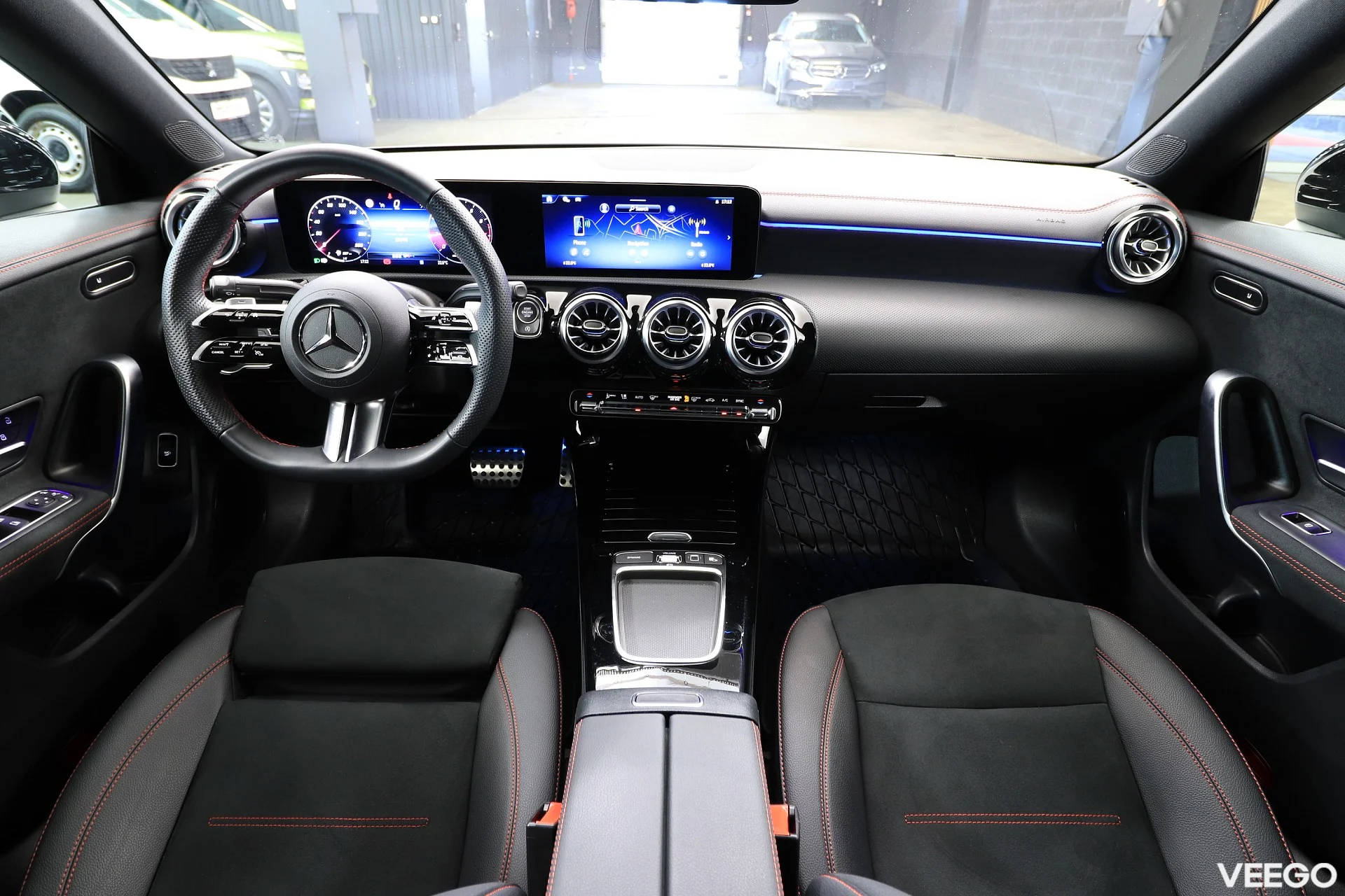 Mercedes-Benz CLA200 1.3 120kW