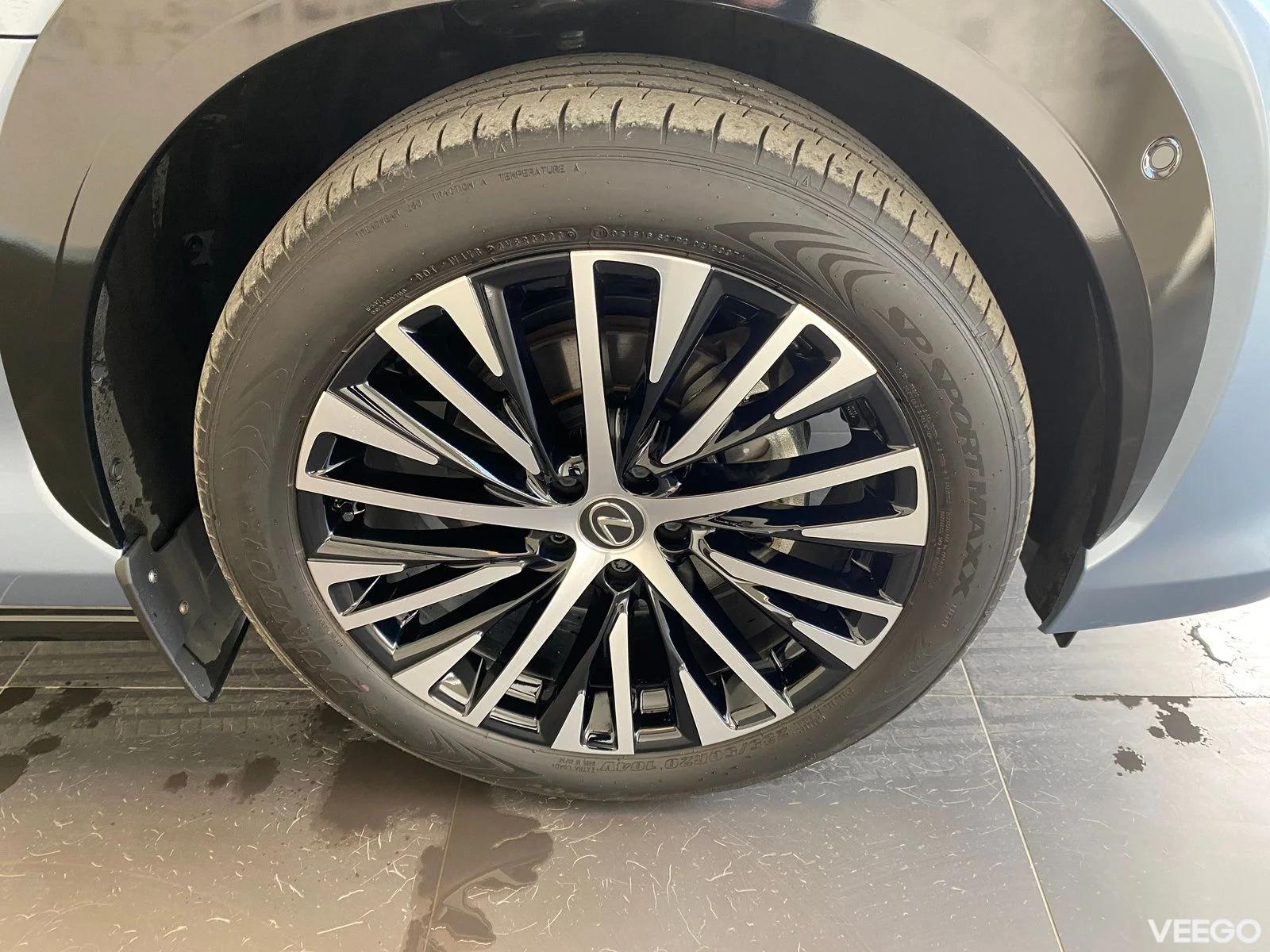 Lexus RZ 450e - 132kW