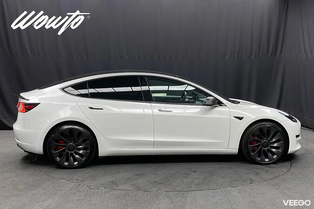 Tesla Model 3 Performance 513HK 377kW