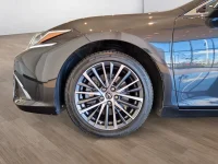 Lexus ES 300h Limited Edition 2.5 131kW thumbnail