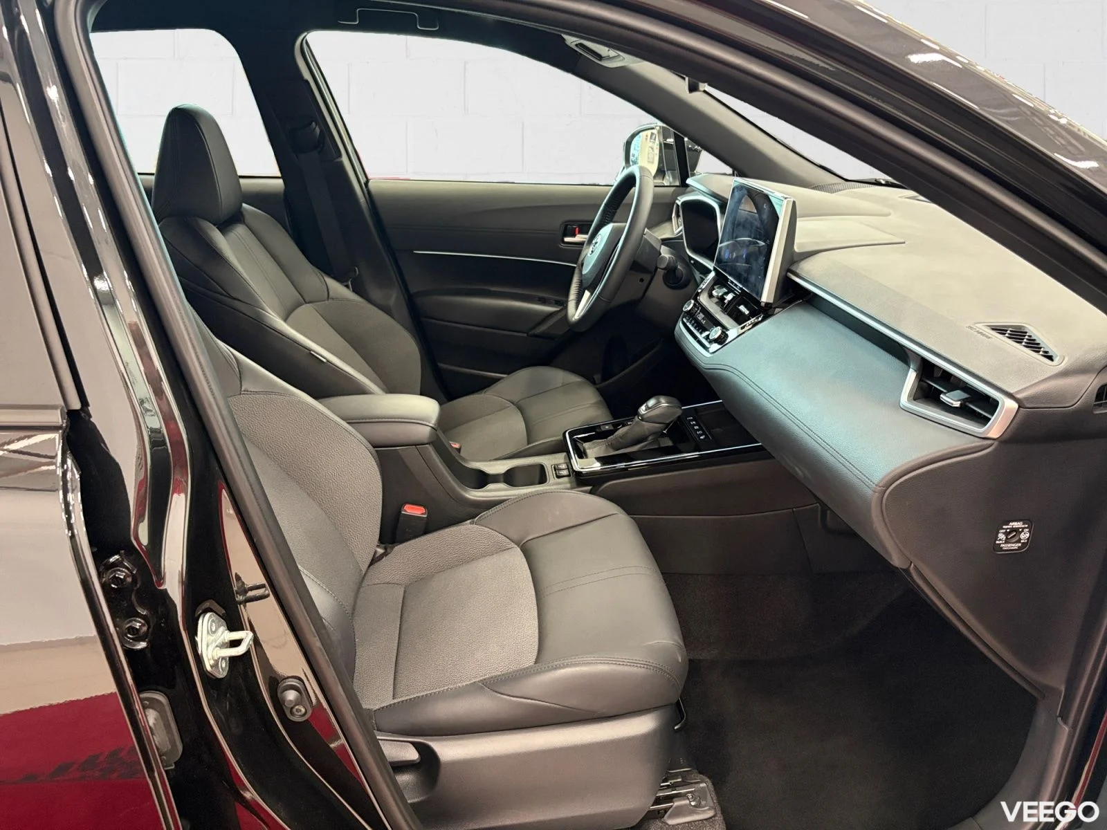 Toyota Corolla Luxury Hybrid 2 98kW