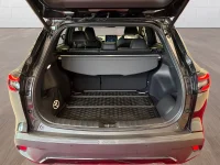 Toyota Corolla Luxury Hybrid 2 98kW thumbnail