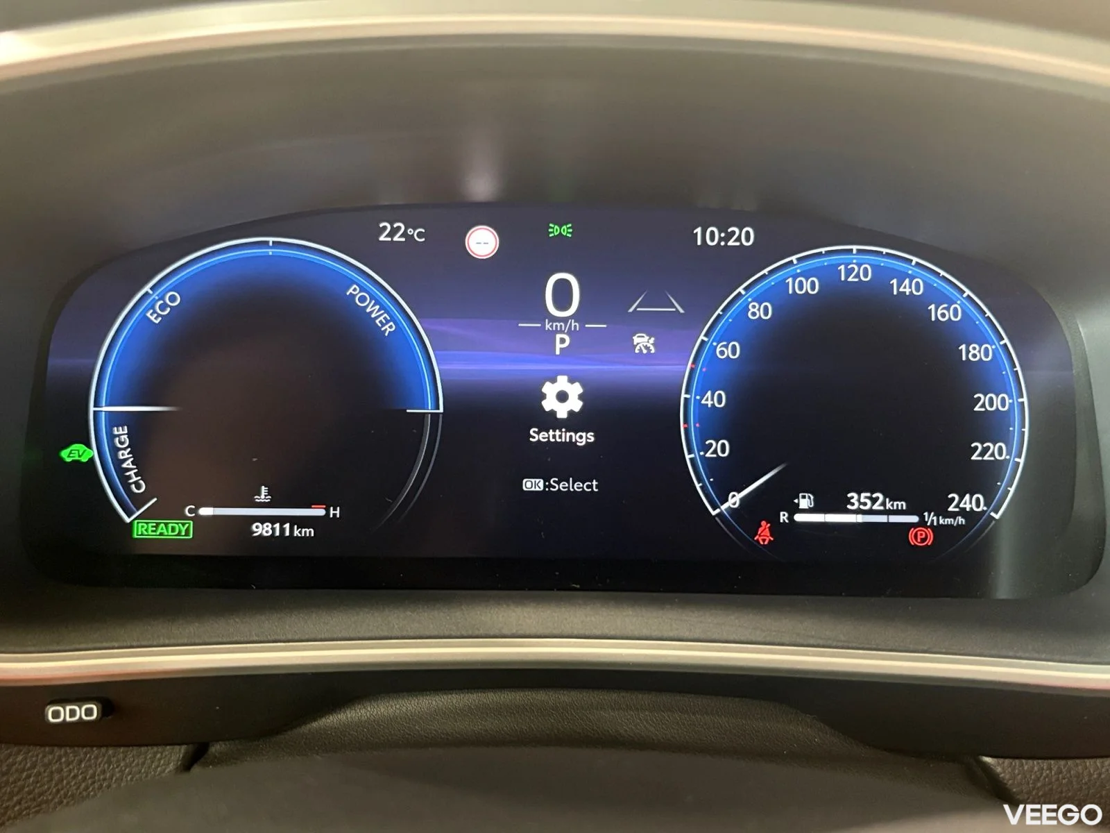 Toyota Corolla Luxury Hybrid 2 98kW