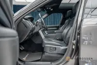 Land Rover Discovery D250 MHEV R-Dynamic 249hk Panorama 360 183kW thumbnail
