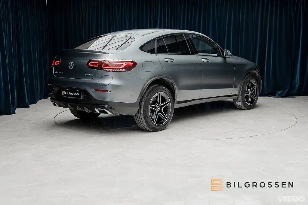 Mercedes-Benz GLC200 300 e Coupé 4MATIC AMG Line Taklucka Night 235kW