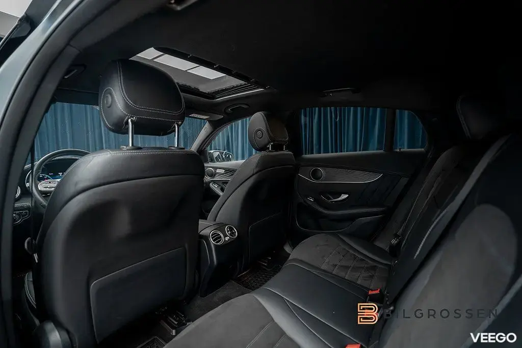 Mercedes-Benz GLC200 300 e Coupé 4MATIC AMG Line Taklucka Night 235kW