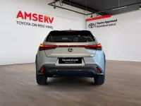 Lexus UX 300h F Sport Design 2 112kW thumbnail