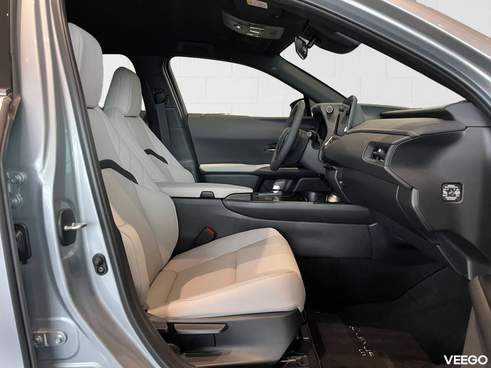 Lexus UX 300h F Sport Design 2 112kW