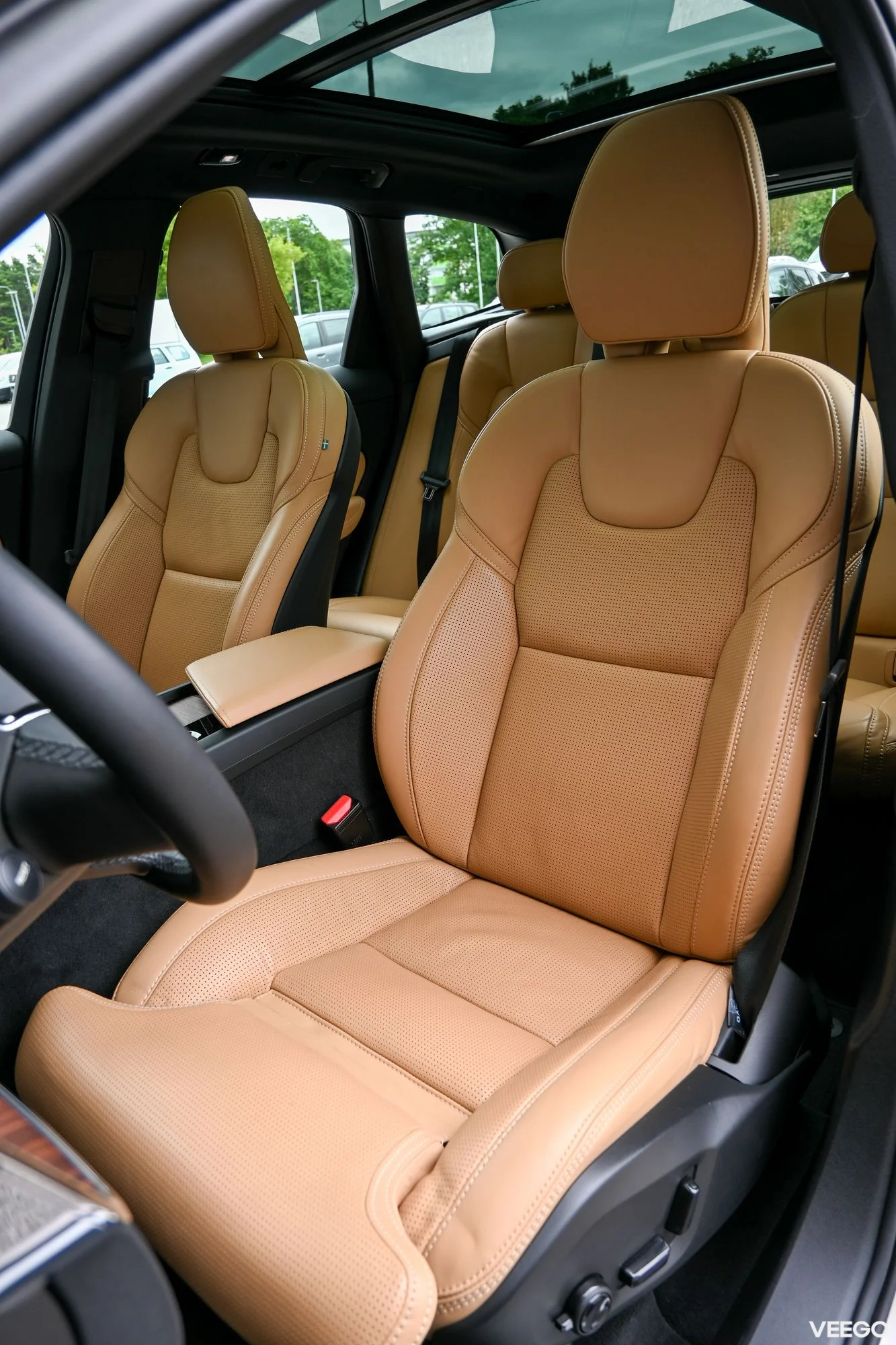 Volvo XC60 AWD LUXURY DARK PLUS INTELLI 2 293kW