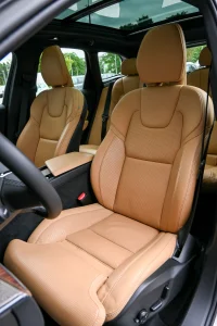 Volvo XC60 AWD LUXURY DARK PLUS INTELLI 2 293kW thumbnail
