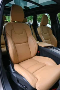 Volvo XC60 AWD LUXURY DARK PLUS INTELLI 2 293kW thumbnail