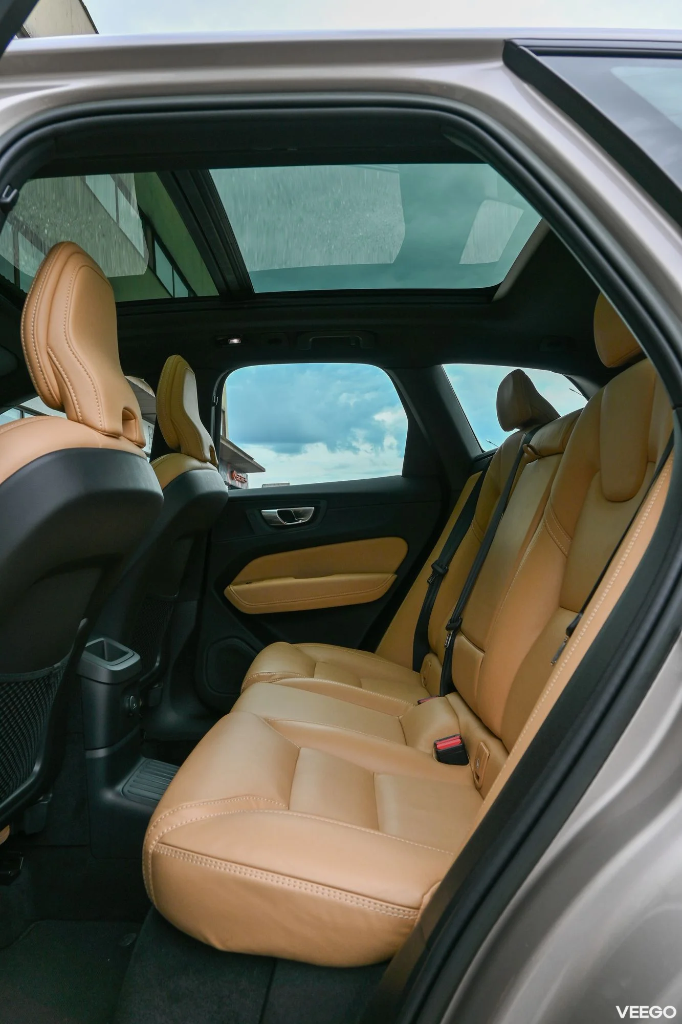 Volvo XC60 AWD LUXURY DARK PLUS INTELLI 2 293kW