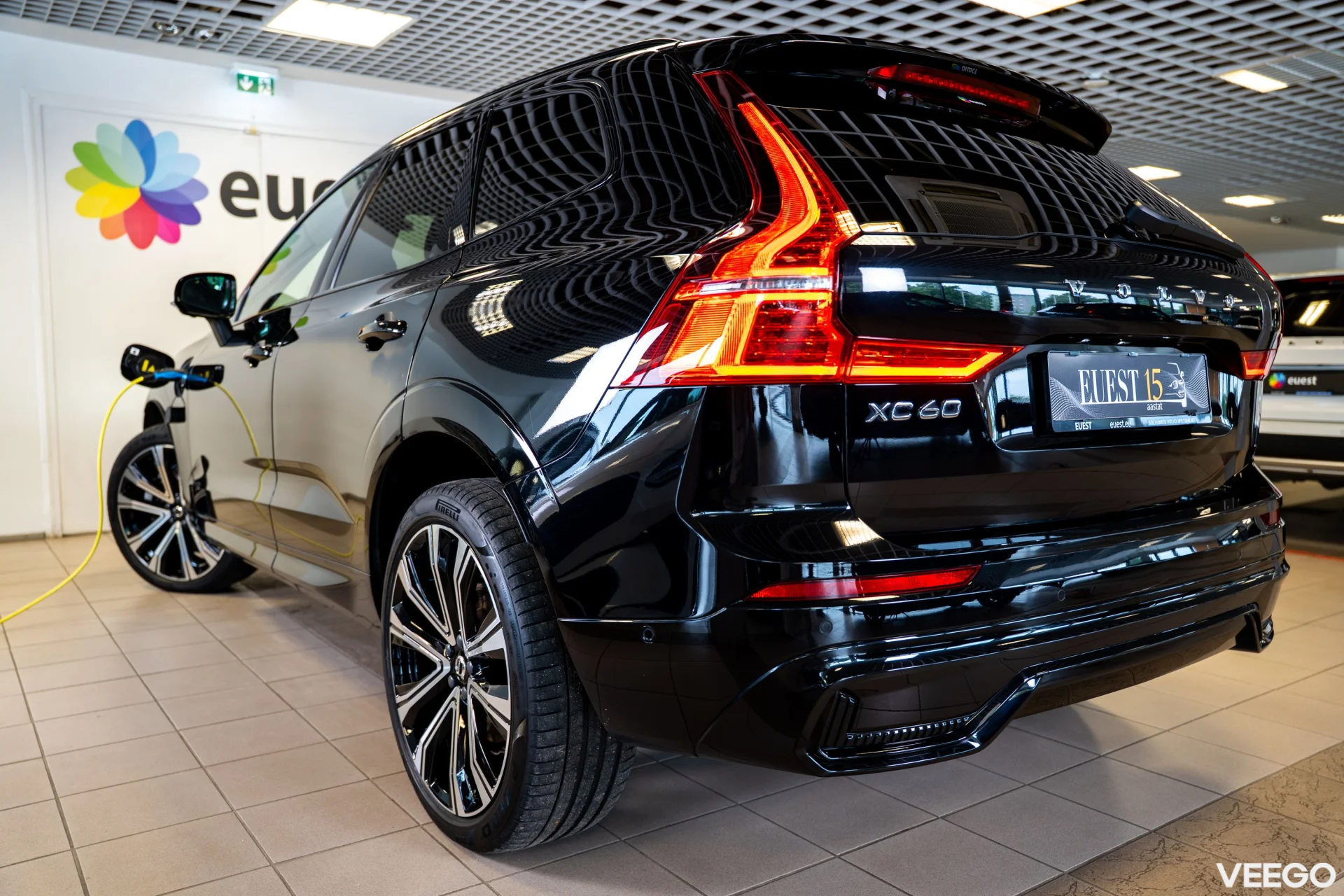 Volvo XC60 AWD DARK PLUS INTELLI SAFE 2 293kW