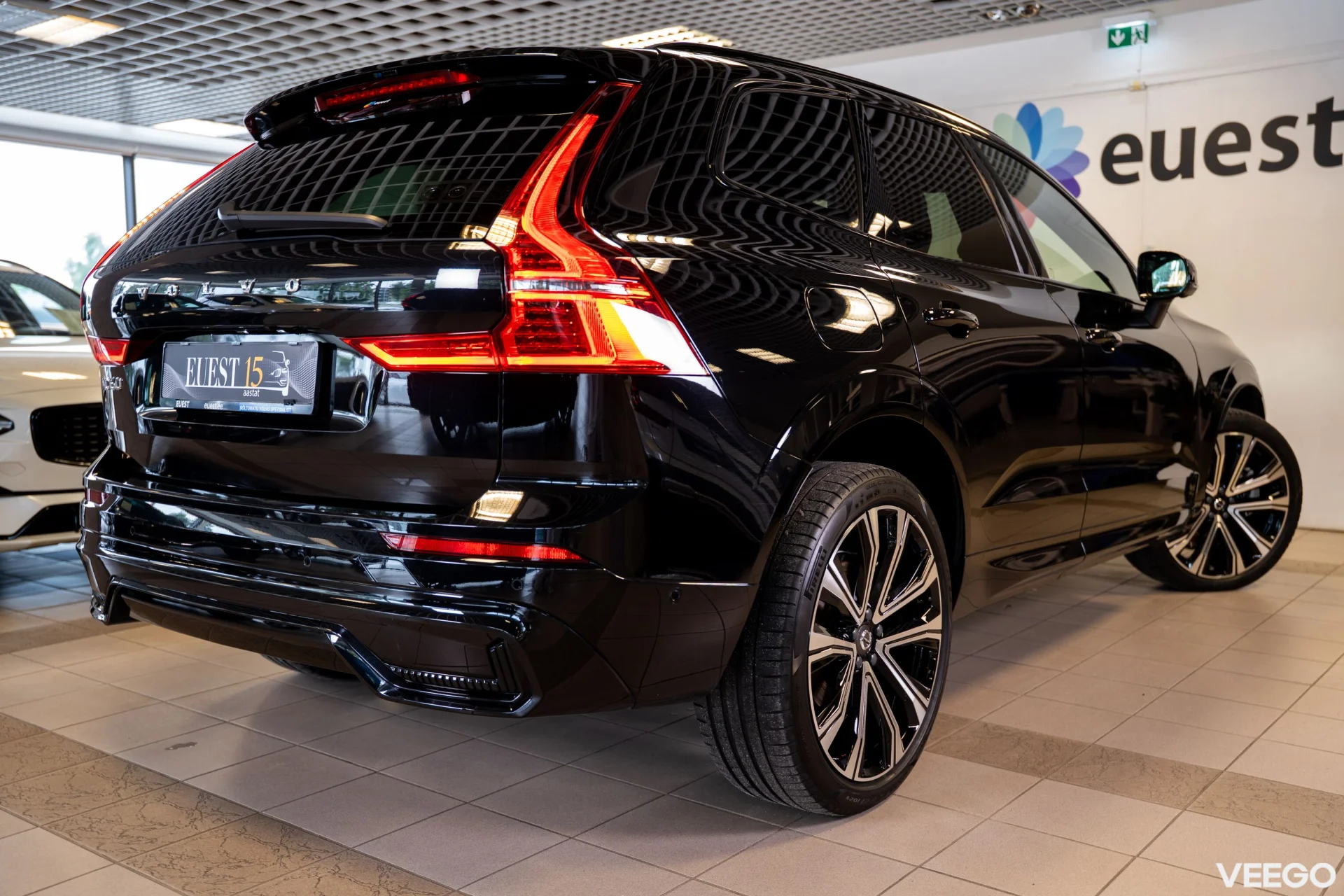 Volvo XC60 AWD DARK PLUS INTELLI SAFE 2 293kW