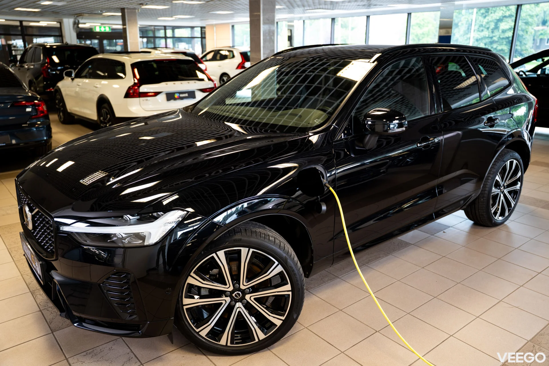 Volvo XC60 AWD DARK PLUS INTELLI SAFE 2 293kW