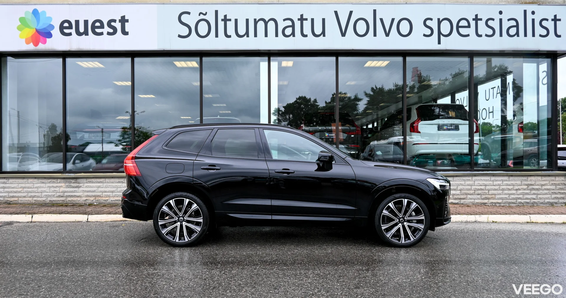 Volvo XC60 AWD DARK PLUS INTELLI SAFE 2 293kW