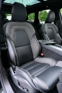 Volvo XC60 AWD DARK PLUS INTELLI SAFE 2 293kW thumbnail