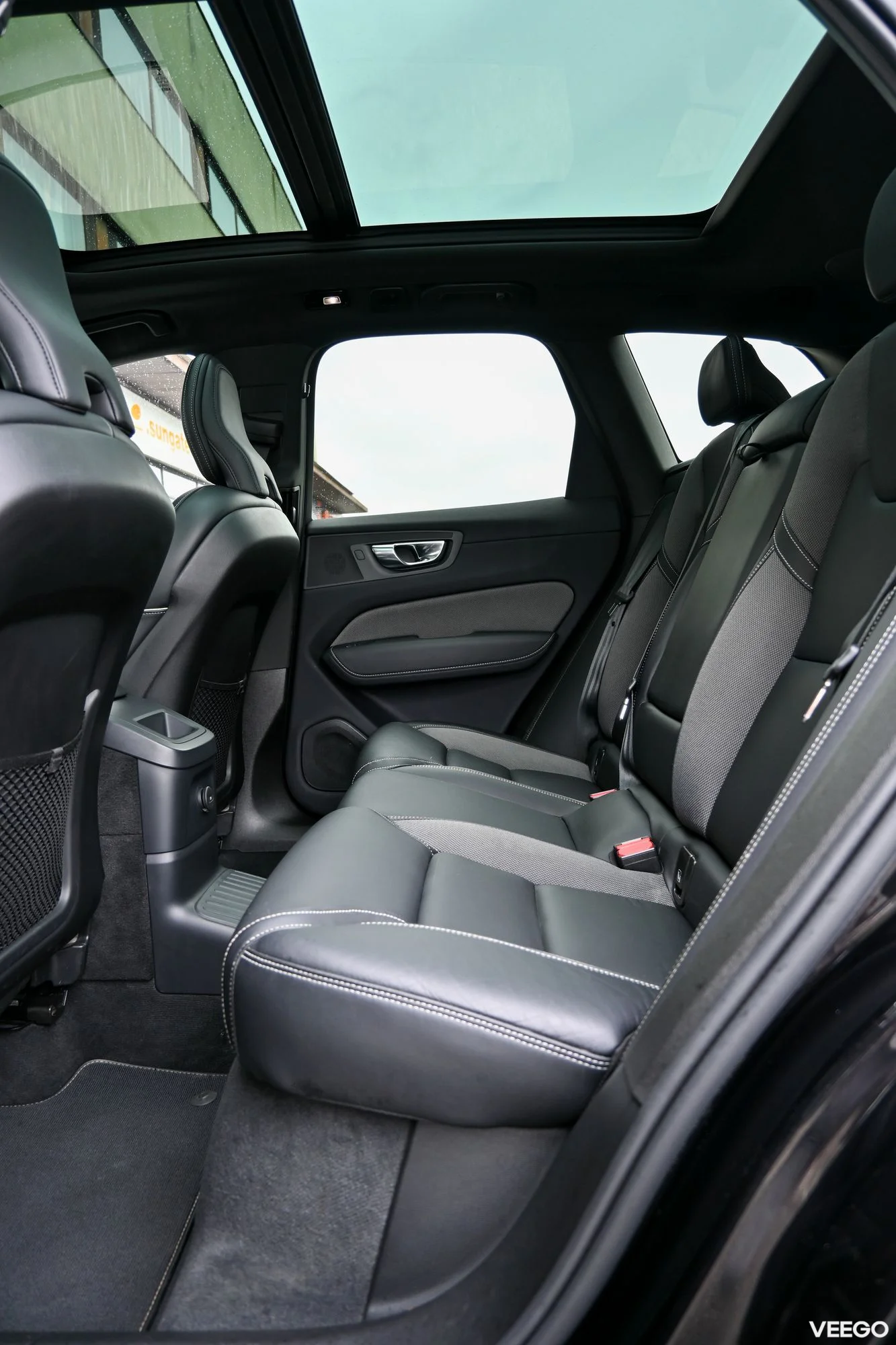 Volvo XC60 AWD DARK PLUS INTELLI SAFE 2 293kW