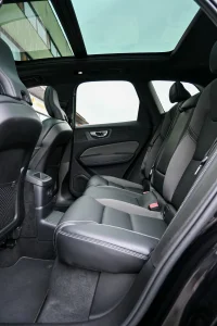 Volvo XC60 AWD DARK PLUS INTELLI SAFE 2 293kW thumbnail